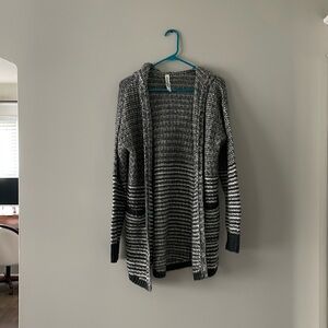 Thick hooded cardigan